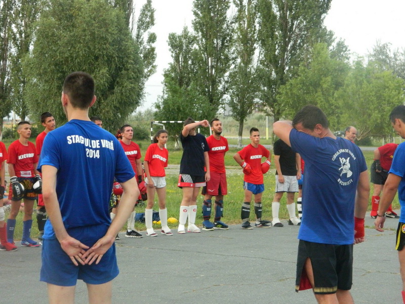 kickbox ursoi constanta in prima linie luptatorii romani de elita se antreneaza ca spartanii la navodari