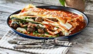Ecuisine.ro   Lasagna cu chifteluțe