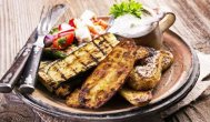 Ecuisine.ro Legume la gratar cu sos de branza 