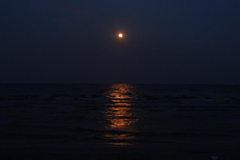 fotoreportaj super luna in spectacol pe cerul constantei 506577 fotoreportaj super luna in spectacol pe cerul constantei 506577