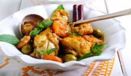 Ecuisine.ro Pui cu lămâie, măsline și caise 