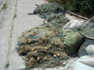 Dosare de cercetare penală pentru deţinere ilegală de plase de pescuit