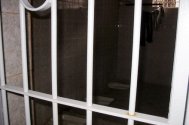 UPDATE Patru tineri, reţinuţi după ce au tâlhărit un pensionar, la Viile 