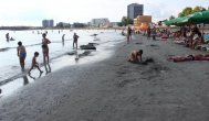 Plaja „înghite“ din mare, în Mamaia Maree provocată de vânt  (galerie foto)  