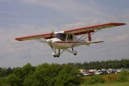 UPDATE Un avion de mici dimensiuni s-a prăbuşit în judeţul Maramureş. Pilotul a decedat! 