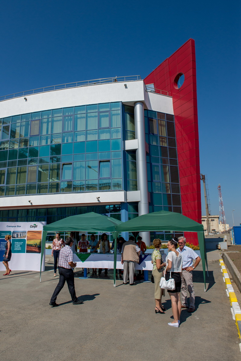 cu binecuvantarea lui mazare investitie de 15 milioane de euro in silozurile din portul constanta galerie cu binecuvantarea lui mazare investitie de 15 milioane de euro in silozurile din portul constanta galerie