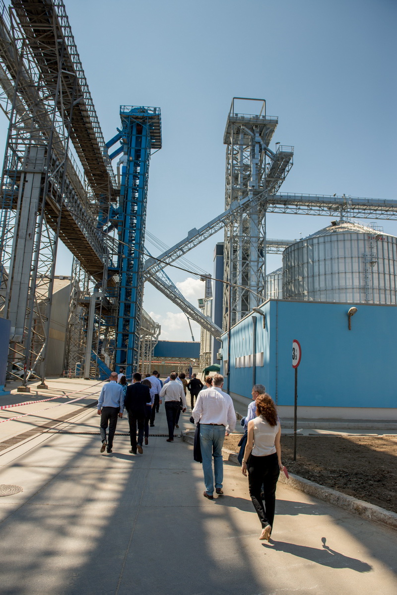 cu binecuvantarea lui mazare investitie de 15 milioane de euro in silozurile din portul constanta galerie cu binecuvantarea lui mazare investitie de 15 milioane de euro in silozurile din portul constanta galerie