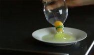 Funny video Eşti în dificultate? Trucuri care îţi vor uşura treburile casnice