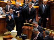 Se pune la cale o nouă moțiune de cenzură împotriva Guvernului Ponta 