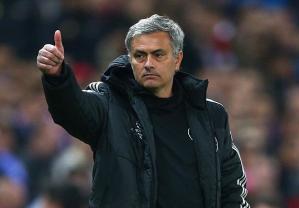 Jose Morinho a acceptat provocarea Ice Bucket şi l-a nominalizat pe Bryan Adams