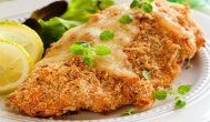 Ecuisine.ro  Șnițel de curcan cu parmezan 