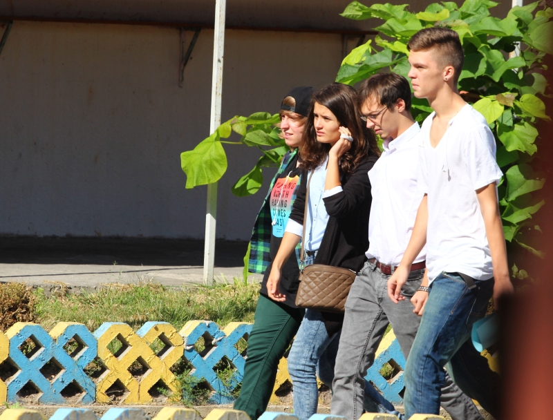parada modei in liceele din constanta inceputul anului scolar este un adevarat eveniment monden fotoreportaj parada modei in liceele din constanta inceputul anului scolar este un adevarat eveniment monden fotoreportaj