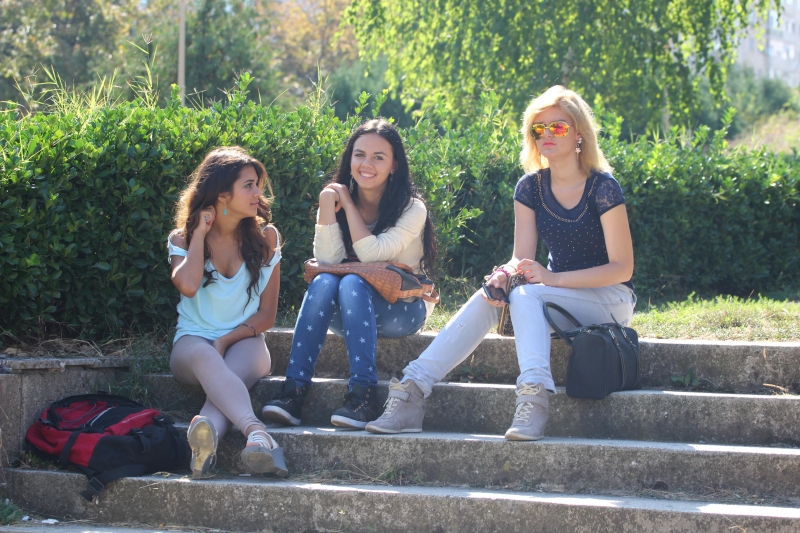 parada modei in liceele din constanta inceputul anului scolar este un adevarat eveniment monden fotoreportaj parada modei in liceele din constanta inceputul anului scolar este un adevarat eveniment monden fotoreportaj