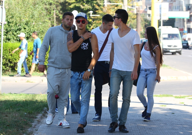 parada modei in liceele din constanta inceputul anului scolar este un adevarat eveniment monden fotoreportaj parada modei in liceele din constanta inceputul anului scolar este un adevarat eveniment monden fotoreportaj