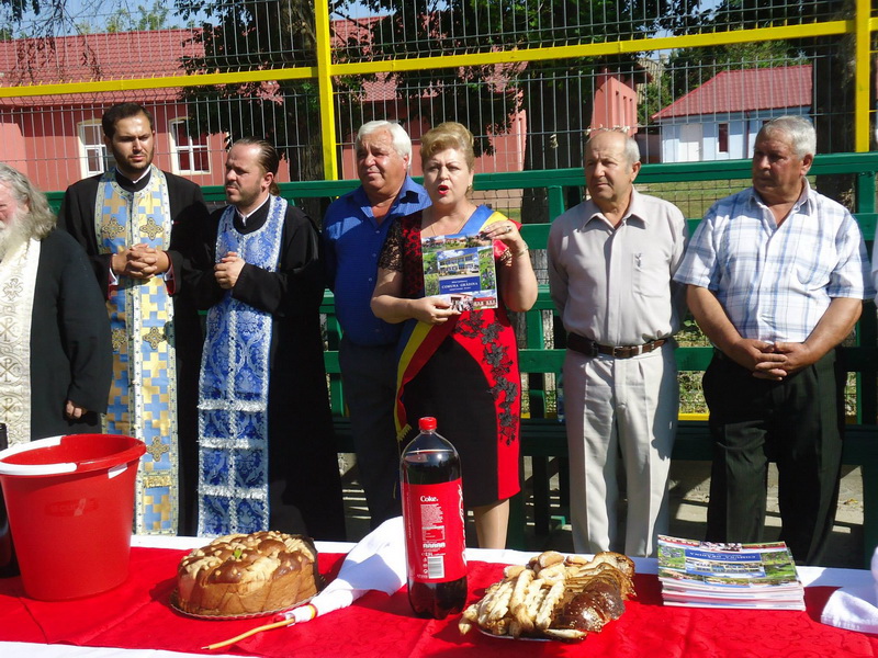inceput de an scolar cu noutati pentru elevi la gradina a fost inaugurat cel mai nou teren de sport cu inceput de an scolar cu noutati pentru elevi la gradina a fost inaugurat cel mai nou teren de sport cu