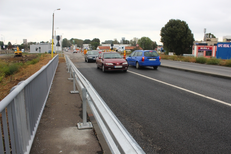 de astazi se circula pe podul ipmc partea noua a fost redata traficului galerie foto 512793 de astazi se circula pe podul ipmc partea noua a fost redata traficului galerie foto 512793
