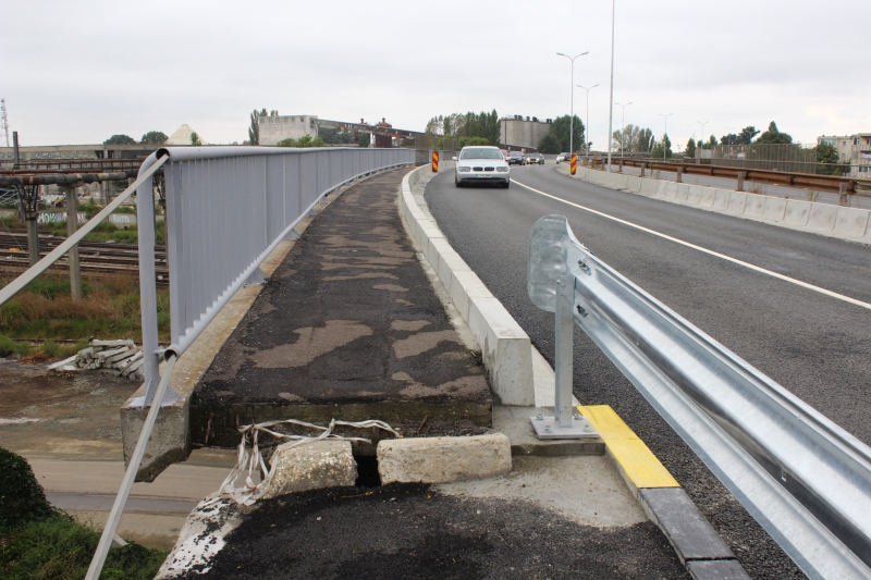 de astazi se circula pe podul ipmc partea noua a fost redata traficului galerie foto 512793 de astazi se circula pe podul ipmc partea noua a fost redata traficului galerie foto 512793