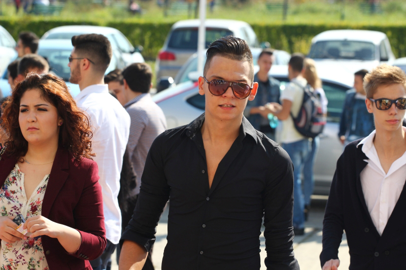 fotoreportaj deschiderea anului universitar sau prilej de etalare a celor mai tari tinute 514063 fotoreportaj deschiderea anului universitar sau prilej de etalare a celor mai tari tinute 514063