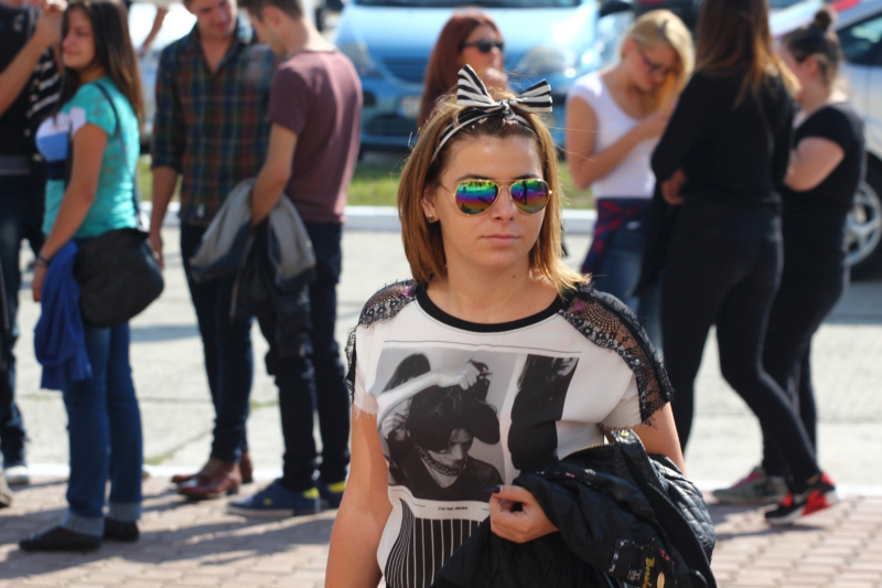 fotoreportaj deschiderea anului universitar sau prilej de etalare a celor mai tari tinute 514063 fotoreportaj deschiderea anului universitar sau prilej de etalare a celor mai tari tinute 514063