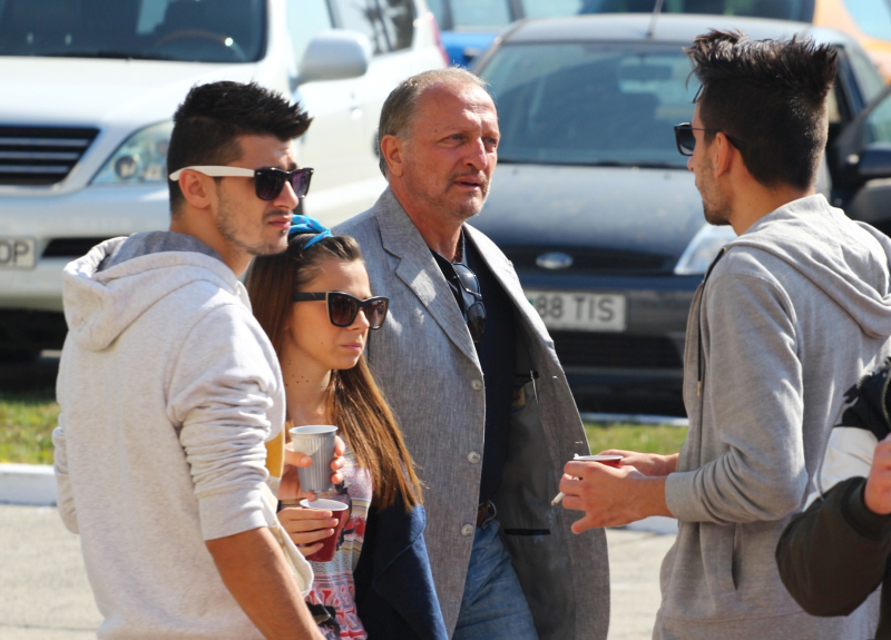 fotoreportaj deschiderea anului universitar sau prilej de etalare a celor mai tari tinute 514063 fotoreportaj deschiderea anului universitar sau prilej de etalare a celor mai tari tinute 514063