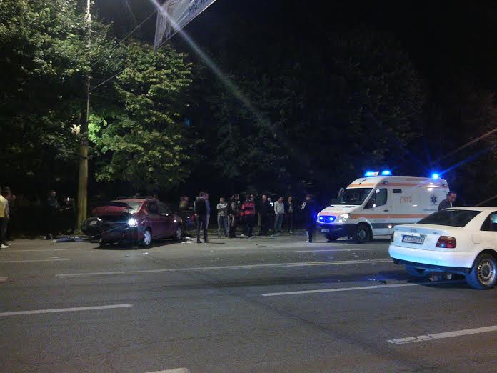 accident cu trei masini in zona city mall 515531 accident cu trei masini in zona city mall 515531
