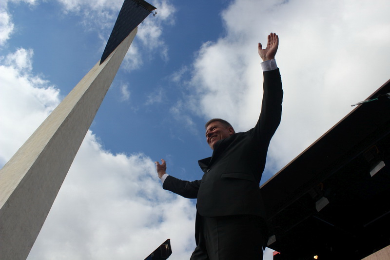 klaus iohannis candidatul acl la prezidentiale nu ma lupt cu ponta ci cu sistemul din spatele lui galerie klaus iohannis candidatul acl la prezidentiale nu ma lupt cu ponta ci cu sistemul din spatele lui galerie