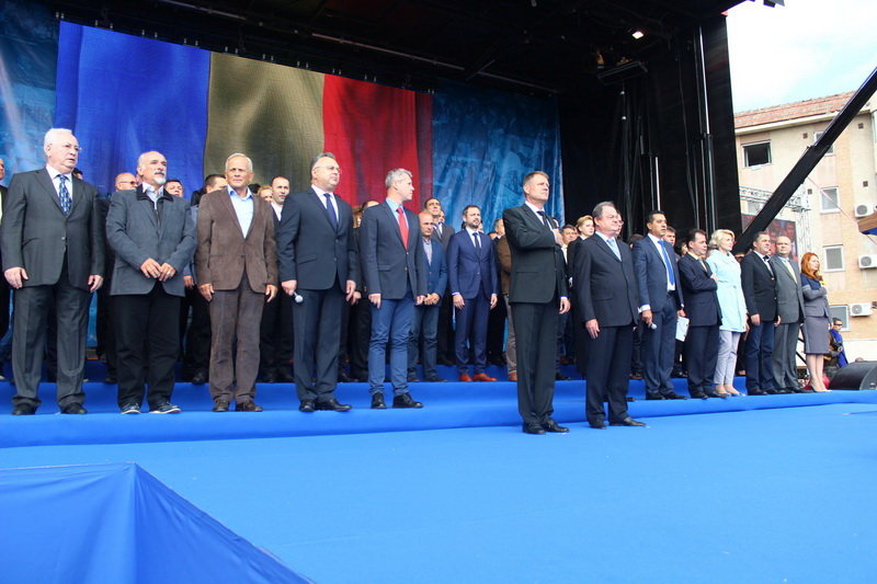 klaus iohannis candidatul acl la prezidentiale nu ma lupt cu ponta ci cu sistemul din spatele lui galerie klaus iohannis candidatul acl la prezidentiale nu ma lupt cu ponta ci cu sistemul din spatele lui galerie