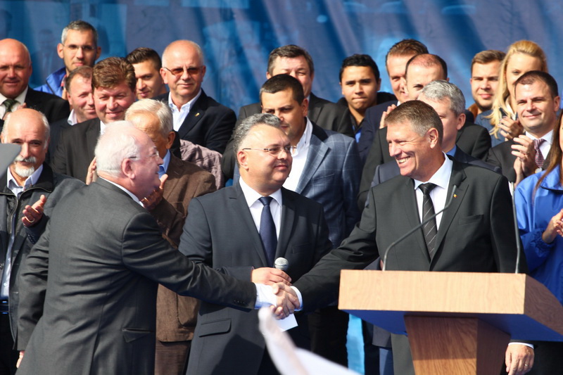 klaus iohannis candidatul acl la prezidentiale nu ma lupt cu ponta ci cu sistemul din spatele lui galerie klaus iohannis candidatul acl la prezidentiale nu ma lupt cu ponta ci cu sistemul din spatele lui galerie