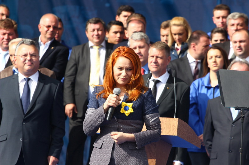 klaus iohannis candidatul acl la prezidentiale nu ma lupt cu ponta ci cu sistemul din spatele lui galerie klaus iohannis candidatul acl la prezidentiale nu ma lupt cu ponta ci cu sistemul din spatele lui galerie