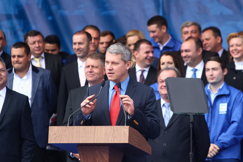 klaus iohannis candidatul acl la prezidentiale nu ma lupt cu ponta ci cu sistemul din spatele lui galerie klaus iohannis candidatul acl la prezidentiale nu ma lupt cu ponta ci cu sistemul din spatele lui galerie