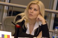 Elena Udrea vrea dizolvarea Parlamentului