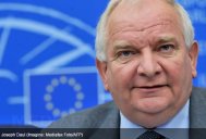 Joseph Daul îndeamnă partidele din România membre ale PPE să îl susţină pe Klaus Iohannis în turul al doilea