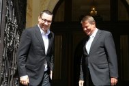 Rezultate parţiale BEC Victor Ponta - 40,33%, Klaus  Iohannis - 30,44% după numărarea voturilor din 98,3% de secţii