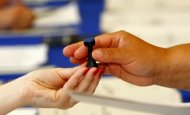 Şapte cetăţeni cer anularea alegerilor prezidenţiale