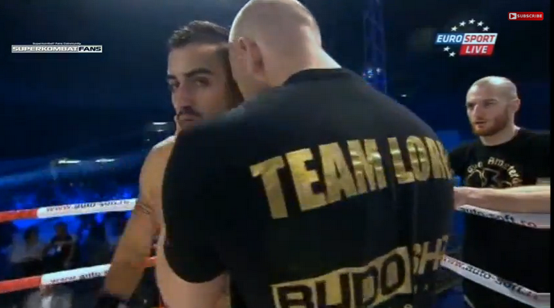 sportiv la cs oyama karate constanta luptatorul alex filip face parte din echipa campionului superkombat sportiv la cs oyama karate constanta luptatorul alex filip face parte din echipa campionului superkombat