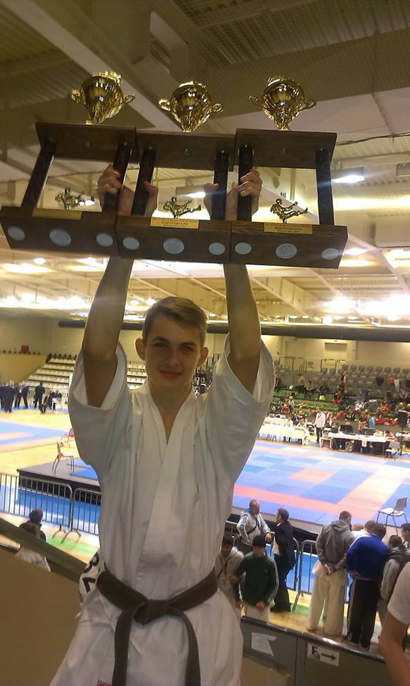 voinicii de la ares dojo dm constanta au fost eroi robert andrei draganoiu triplu campion mondial la voinicii de la ares dojo dm constanta au fost eroi robert andrei draganoiu triplu campion mondial la