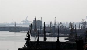 Porturile Constanţa Sud şi Constanţa Nord, redeschise traficului maritim