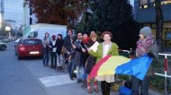 Românii din Munchen s-au aşezat la coadă din această seară pentru a putea vota mâine