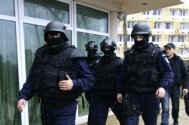 UPDATE. Opt persoane, duse la audieri Percheziţii de amploare la Medgidia, la persoane bănuite de proxenetism    