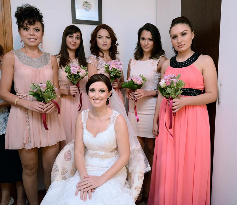 mirele jonglerii cu mingea si striptease camerunezul parfait ripert a jucat gaina la nunta fotbalistului mirele jonglerii cu mingea si striptease camerunezul parfait ripert a jucat gaina la nunta fotbalistului