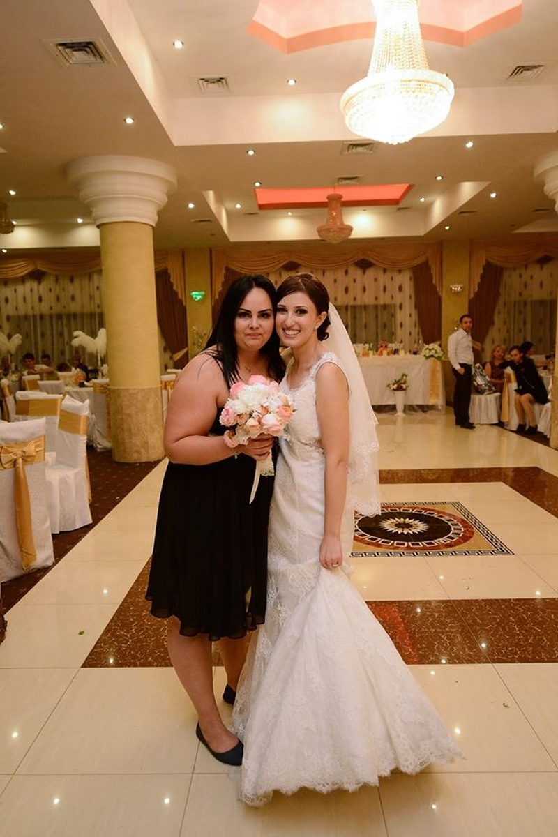 mirele jonglerii cu mingea si striptease camerunezul parfait ripert a jucat gaina la nunta fotbalistului mirele jonglerii cu mingea si striptease camerunezul parfait ripert a jucat gaina la nunta fotbalistului