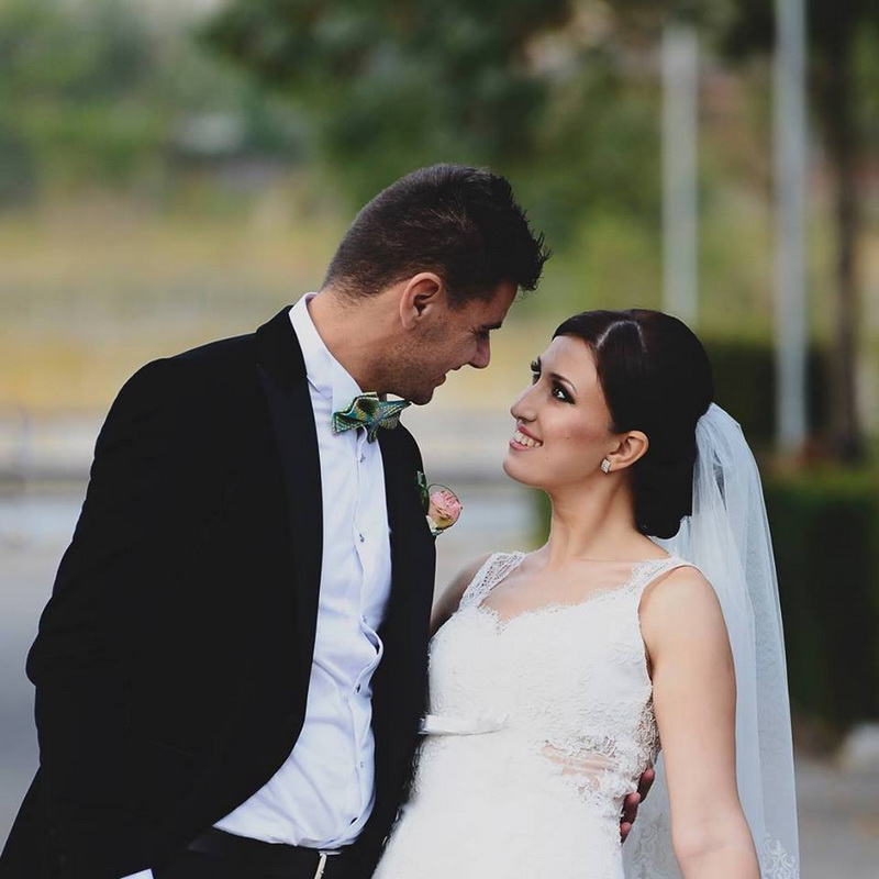 mirele jonglerii cu mingea si striptease camerunezul parfait ripert a jucat gaina la nunta fotbalistului mirele jonglerii cu mingea si striptease camerunezul parfait ripert a jucat gaina la nunta fotbalistului