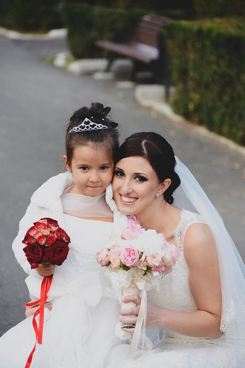 mirele jonglerii cu mingea si striptease camerunezul parfait ripert a jucat gaina la nunta fotbalistului mirele jonglerii cu mingea si striptease camerunezul parfait ripert a jucat gaina la nunta fotbalistului