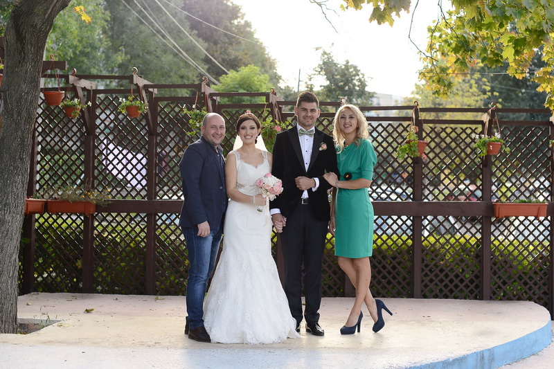 mirele jonglerii cu mingea si striptease camerunezul parfait ripert a jucat gaina la nunta fotbalistului mirele jonglerii cu mingea si striptease camerunezul parfait ripert a jucat gaina la nunta fotbalistului