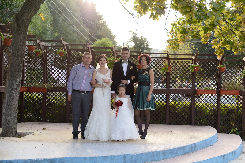 mirele jonglerii cu mingea si striptease camerunezul parfait ripert a jucat gaina la nunta fotbalistului mirele jonglerii cu mingea si striptease camerunezul parfait ripert a jucat gaina la nunta fotbalistului