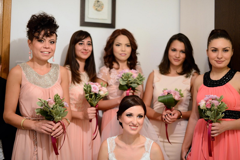 mirele jonglerii cu mingea si striptease camerunezul parfait ripert a jucat gaina la nunta fotbalistului mirele jonglerii cu mingea si striptease camerunezul parfait ripert a jucat gaina la nunta fotbalistului