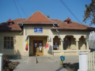 Fondurile europene, speranţa salvatoare Primăria Topraisar se pregăteşte pentru demararea unui amplu proiect de asfaltare