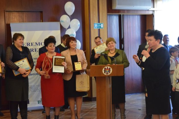 mariana gaju premiata la ceremonia nationala de premiere a programului bunelor practici ale autoritatilor mariana gaju premiata la ceremonia nationala de premiere a programului bunelor practici ale autoritatilor