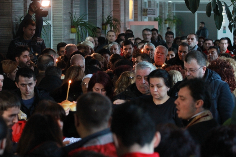 fotoreportaj durere fara margini la spitalul judetean colegii si au luat ramas bun de la cei patru membri fotoreportaj durere fara margini la spitalul judetean colegii si au luat ramas bun de la cei patru membri