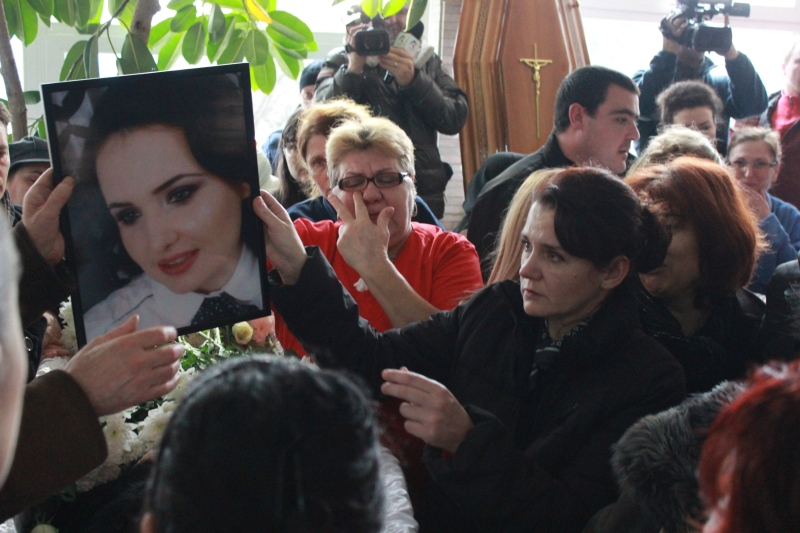 fotoreportaj durere fara margini la spitalul judetean colegii si au luat ramas bun de la cei patru membri fotoreportaj durere fara margini la spitalul judetean colegii si au luat ramas bun de la cei patru membri